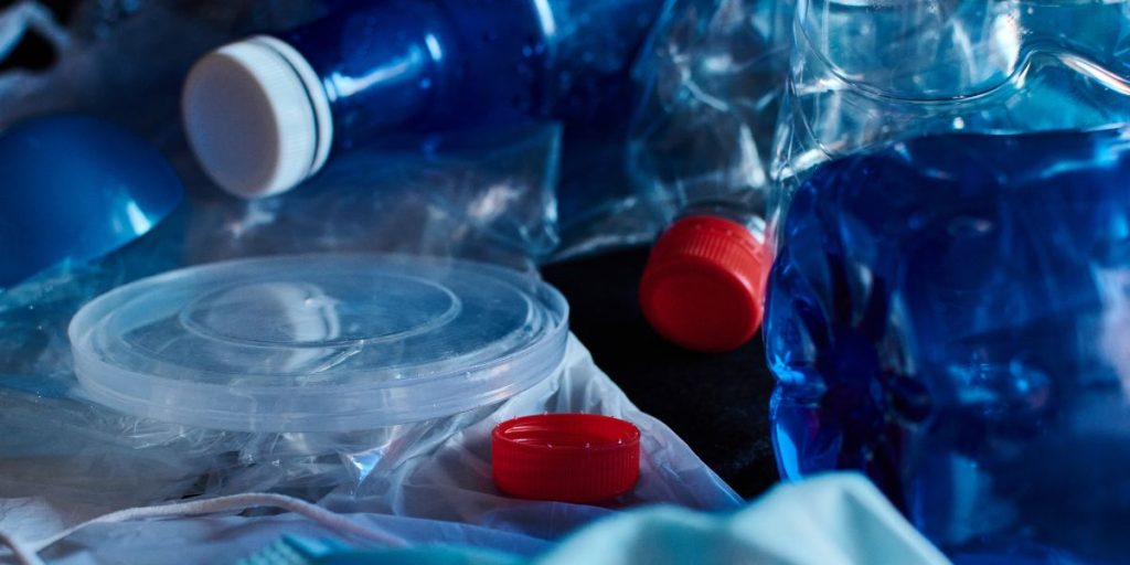 A photo of plastic items.